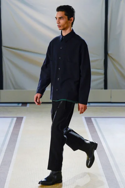 Look 7